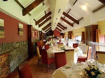 Court Yard Hotel 4*
