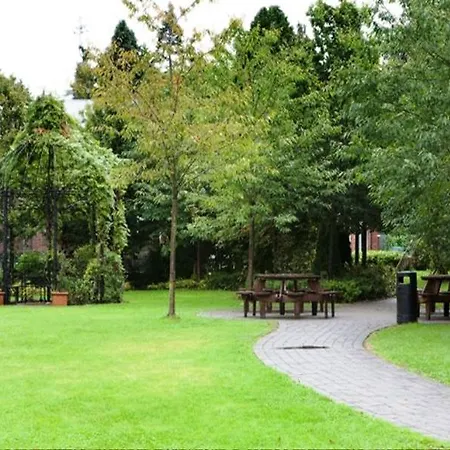 Hotel Court Yard 4*