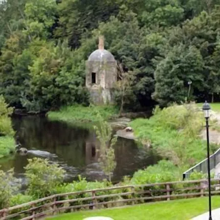 Court Yard Ξενοδοχείο 4*