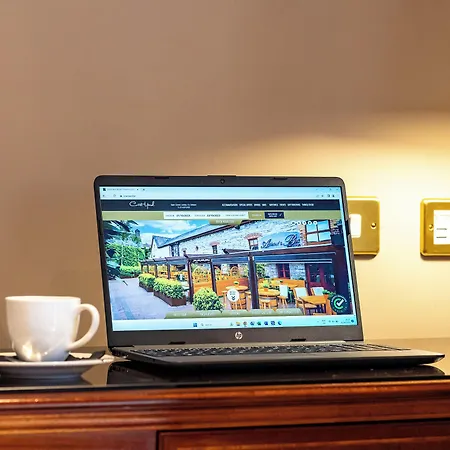 Ξενοδοχείο Court Yard