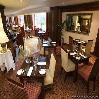 Court Yard 4*