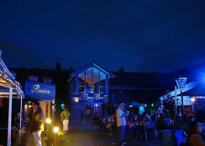 Court Yard Szálloda 4*