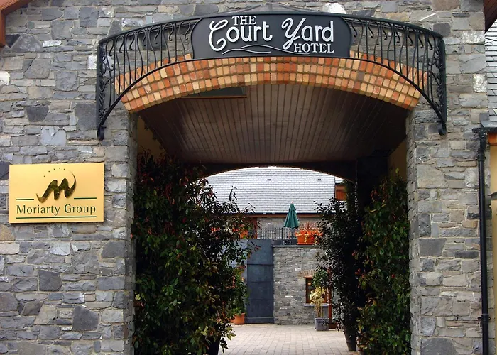 Hotel Court Yard 4*