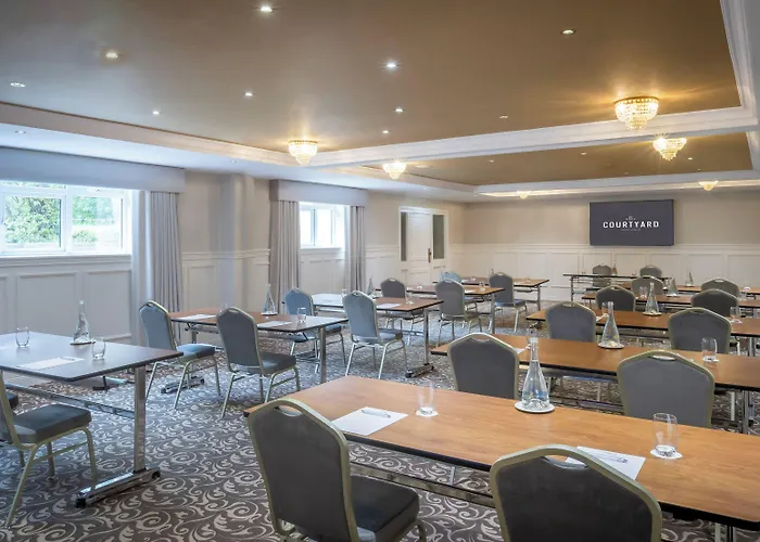 Court Yard Szálloda